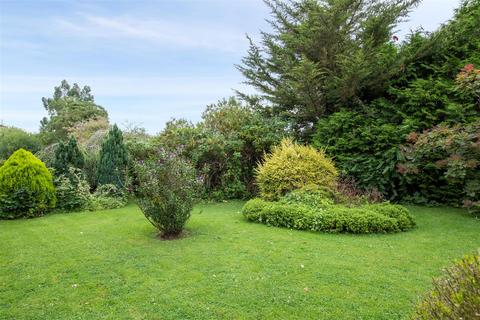2 bedroom flat to rent, Sterling Avenue, Edgware HA8