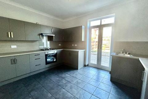2 bedroom terraced house to rent, Queen Street, Goldthorpe, Rotherham