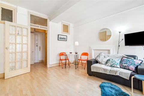Studio to rent, Queens Court, London W2