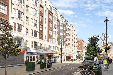 Studio to rent, Queens Court, London W2