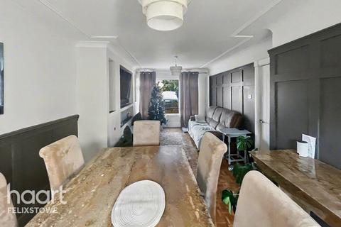 4 bedroom semi-detached house for sale, Quilter Road, Felixstowe