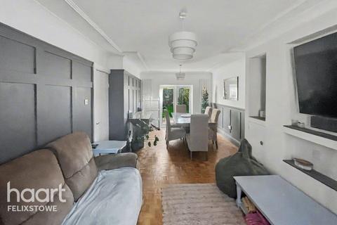 4 bedroom semi-detached house for sale, Quilter Road, Felixstowe