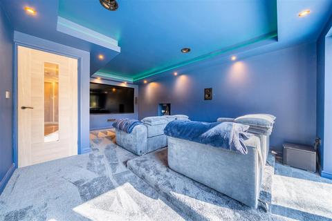 4 bedroom detached house for sale, Lawnswood Drive, Lawnswood, Stourbridge, DY7 5QW