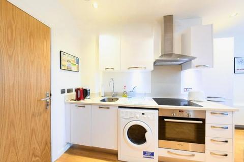 Studio to rent, Northolt Road, Harrow, HA2
