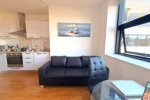 Studio to rent, Northolt Road, Harrow, HA2