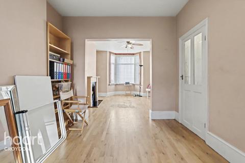 3 bedroom terraced house for sale, Southbridge Road, Croydon