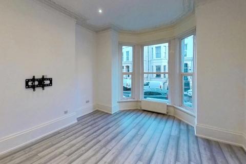 2 bedroom flat to rent, Nightingale Road, Southsea