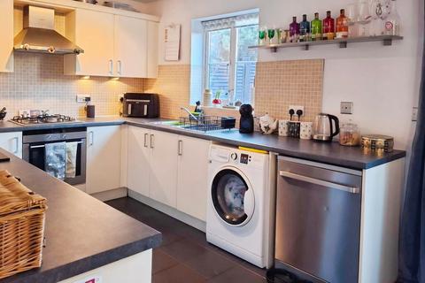 3 bedroom terraced house for sale, Dyrham Court, Swindon SN25