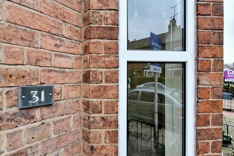 3 bedroom terraced house for sale, Gladstone Avenue, Chester