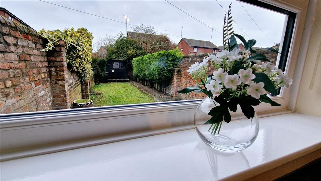 Kitchen View to Rear