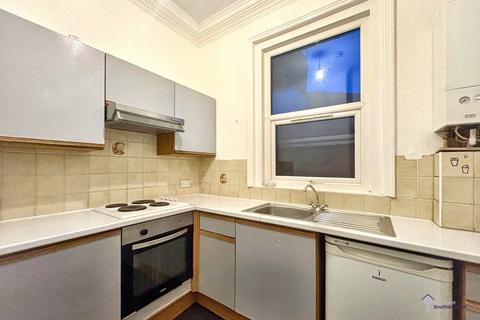 2 bedroom flat to rent, Bridge Road, SO19