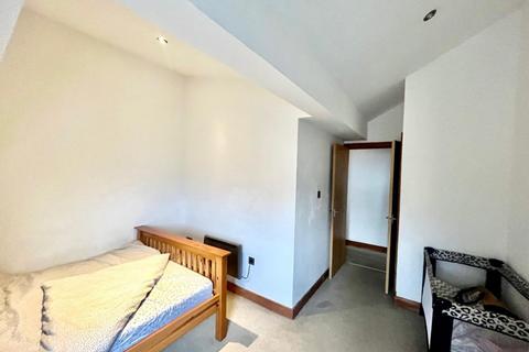 1 bedroom flat for sale, Baines House, Cheltenham Mount, Harrogate, HG1 1DP