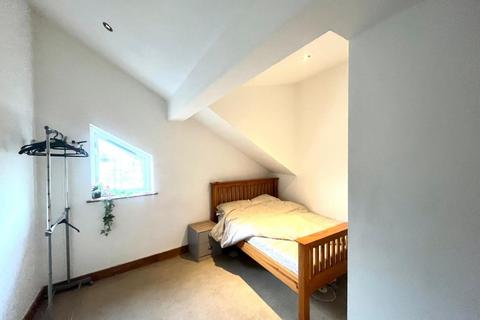 3 bedroom flat for sale, Baines House, Cheltenham Mount, Harrogate, HG1 1DP