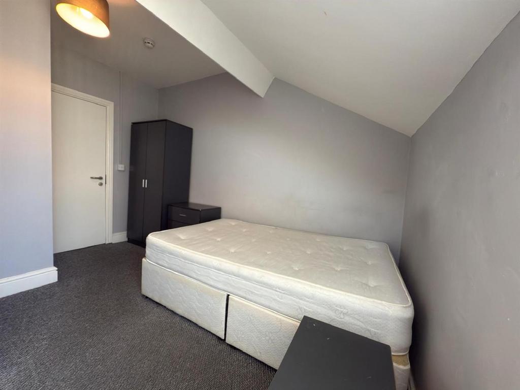 Room 4