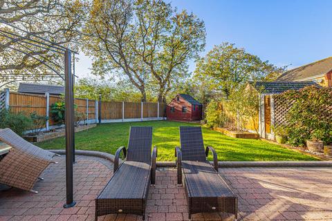 undefined, Laburnum Way, Rayleigh, SS6