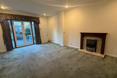 4 bedroom detached house to rent, Church Road, Northwood, HA6