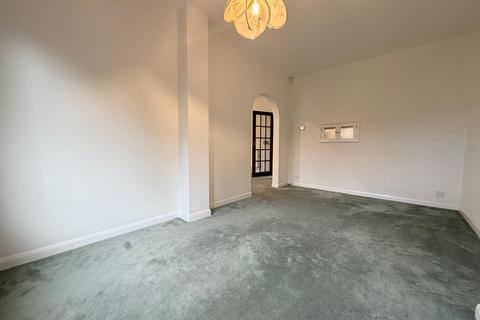 4 bedroom detached house to rent, Church Road, Northwood, HA6