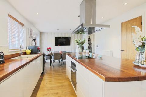 4 bedroom detached house for sale, Suggit Way, Hedon, Hull, HU12 8GR