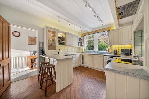 4 bedroom detached house for sale, Hough Side Road, Pudsey, West Yorkshire, LS28