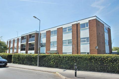 2 bedroom apartment to rent, Pine Lodge, Bramhall