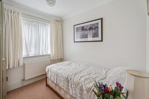 2 bedroom ground floor flat for sale, Hyrons Court, Orchard Lane, Amersham