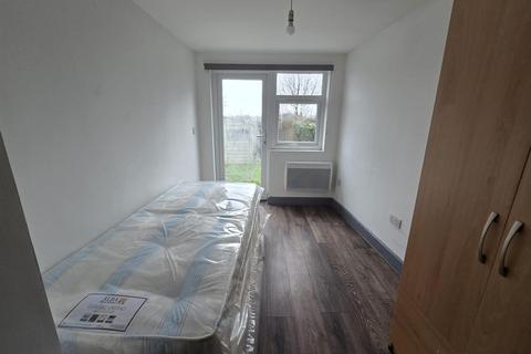 undefined, Conway Crescent, Perivale, Greenford