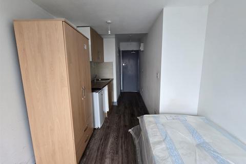undefined, Conway Crescent, Perivale, Greenford