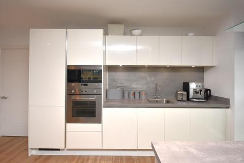 2 bedroom apartment to rent, 1 Bayscape, Watkiss Way, Cardiff, CF11 0TA