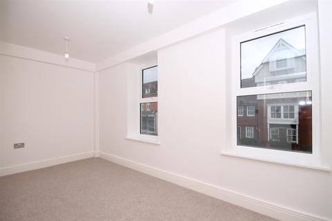 2 bedroom apartment to rent, SOUTH STREET, DORKING, RH4