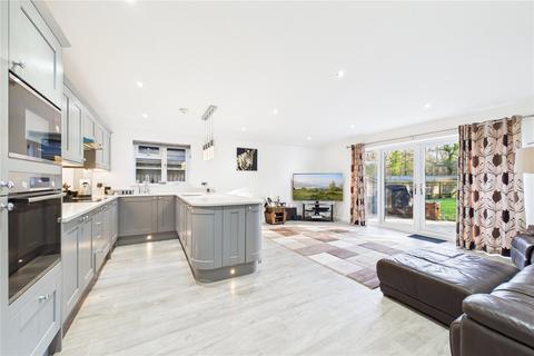 2 bedroom bungalow to rent, Beech Hill Road, Spencers Wood, Reading, Berkshire, RG7