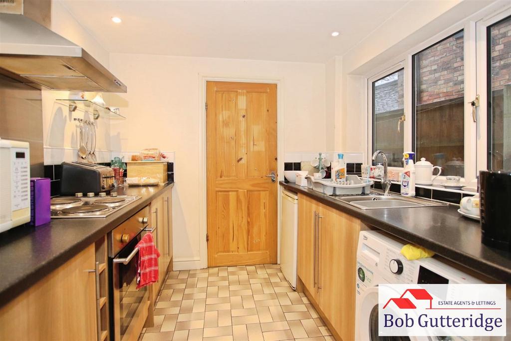 Fitted kitchen