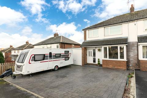 3 bedroom semi-detached house for sale, Greenhead Lane, Huddersfield, HD5