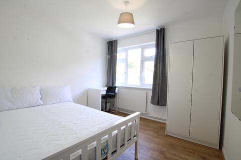 undefined, Newton Court, Haywards Heath RH16