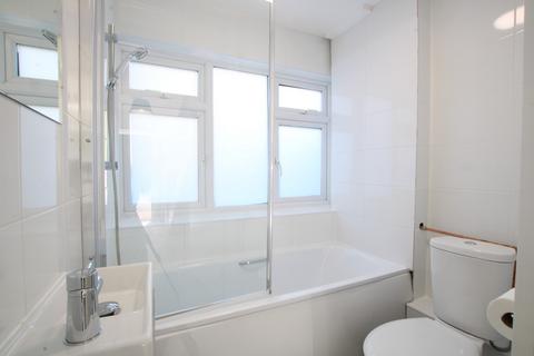 undefined, Newton Court, Haywards Heath RH16