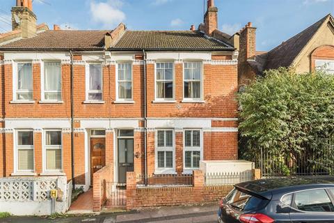 2 bedroom flat for sale, Kingswood Road, London SW2