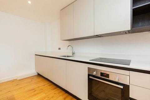 1 bedroom flat to rent, Dignam Close, London NW2