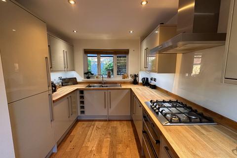 3 bedroom end of terrace house for sale, Pewsey Vale, Bracknell RG12