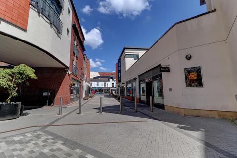 2 bedroom apartment to rent, The Parade, Leamington Spa