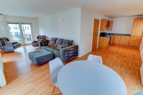 2 bedroom apartment to rent, The Parade, Leamington Spa