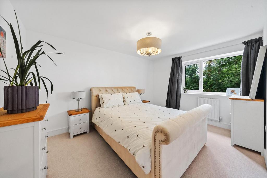 17 - bed 3.jpg