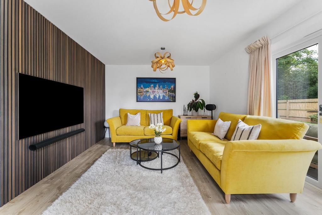 7 - sitting room.jpg