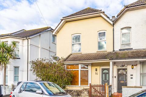 3 bedroom maisonette to rent, Southcote Road, Bournemouth, BH1 3