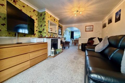 4 bedroom semi-detached house for sale, Reynard Way, Kingsthorpe, Northampton NN2