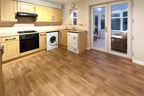 2 bedroom townhouse to rent, Holly Mill Crescent, Bolton, Greater Manchester, BL1