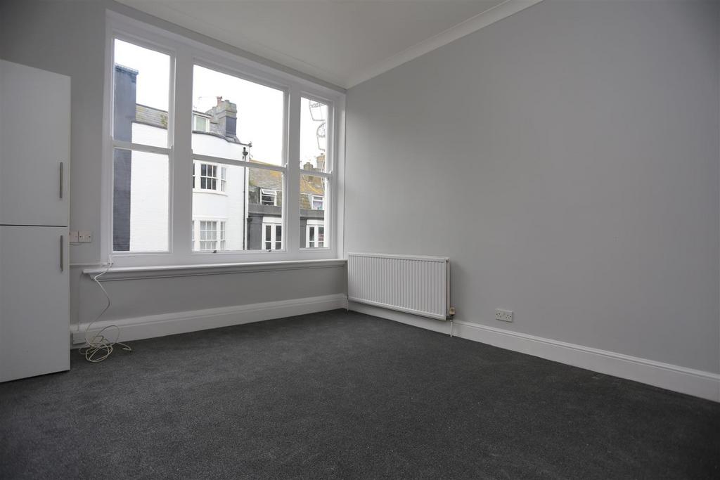 1, 2 St James's Street Mews Living Room (2).JPG