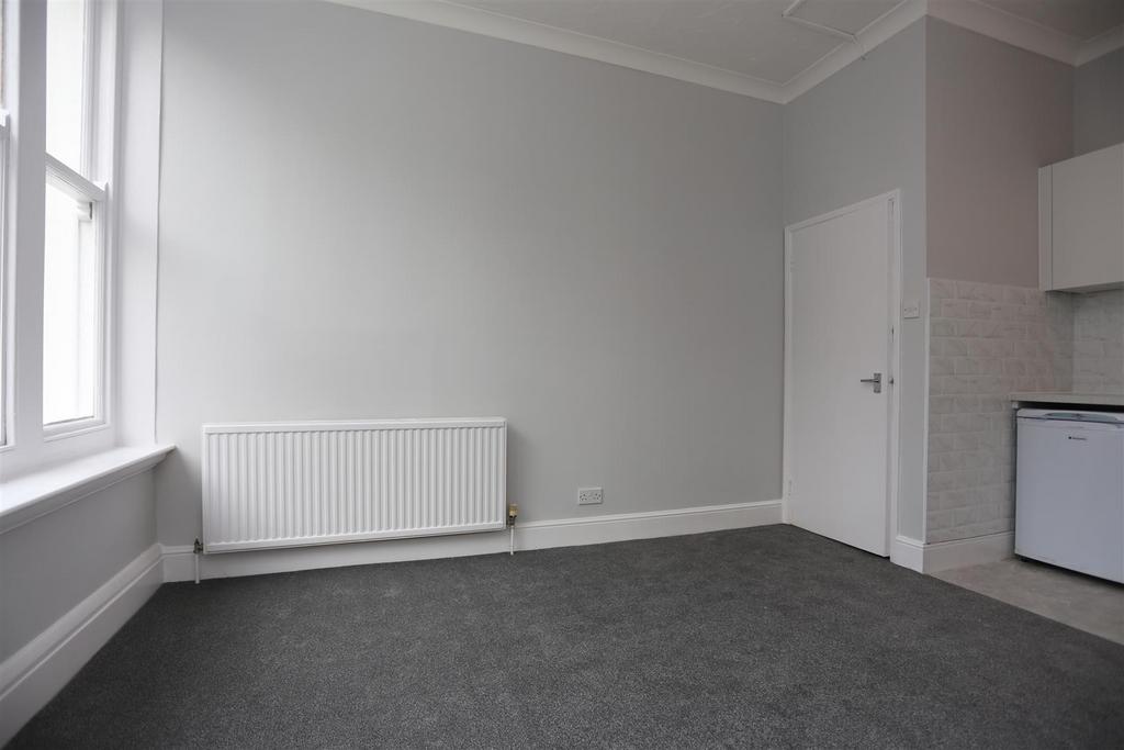 1, 2 St James's Street Mews Living Room.JPG