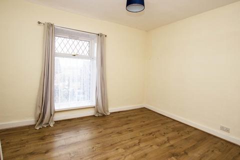2 bedroom terraced house to rent, Harwood Street, Darwen