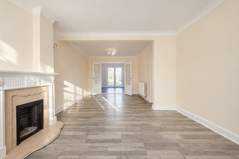 3 bedroom semi-detached house to rent, Somerhill Road, Welling