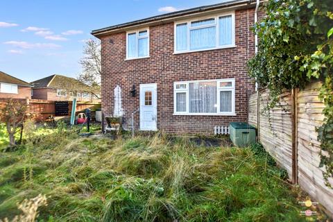 2 bedroom maisonette for sale, Walden Close, Belvedere DA17