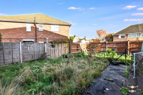 2 bedroom maisonette for sale, Walden Close, Belvedere DA17